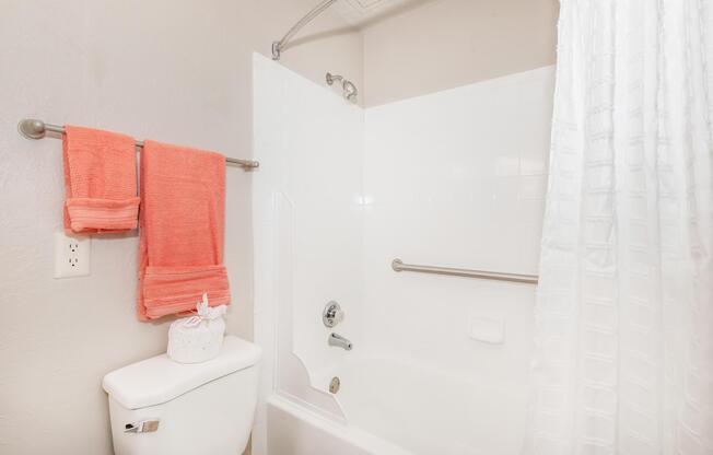 1 bed, 1 bath, 610 sqft, $850
