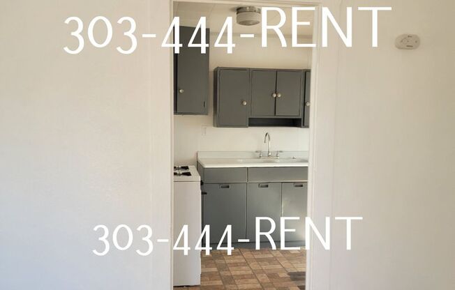 Beautiful One Bedroom Home in Lakewood!  Move in today!!!