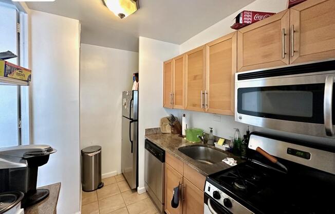 330 EAST 33RD ST