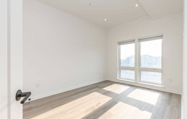 1 bed, 1 bath, 650 sqft, $1,595, Unit 305