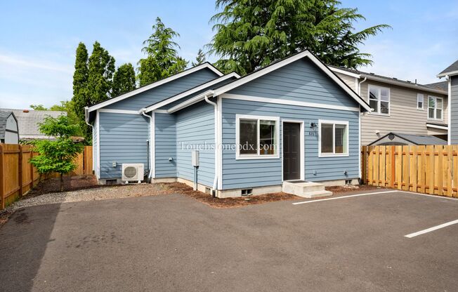 $500 Off Move In! 3BD|1.5BA Home in Park Lane Neighborhood