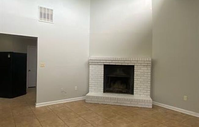 2 beds, 1 bath, $1,200