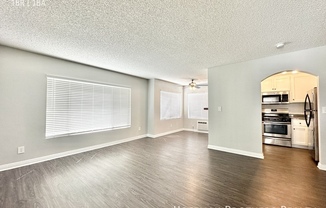 1229 N MANSFIELD AVE