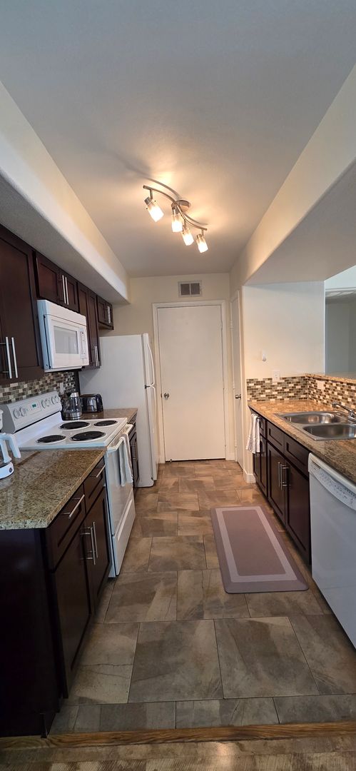 1 bed, 1 bath, $1,600