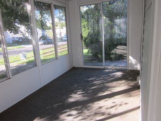 3 beds, 1 bath, $1,000