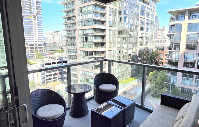 1 bed, 2 baths, 1,400 sqft, $4,200, Unit 1116