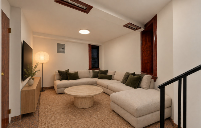 144 W 109 ST