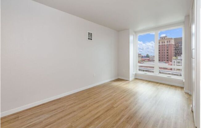 2 beds, 1 bath, 613 sqft, $3,800, Unit 403