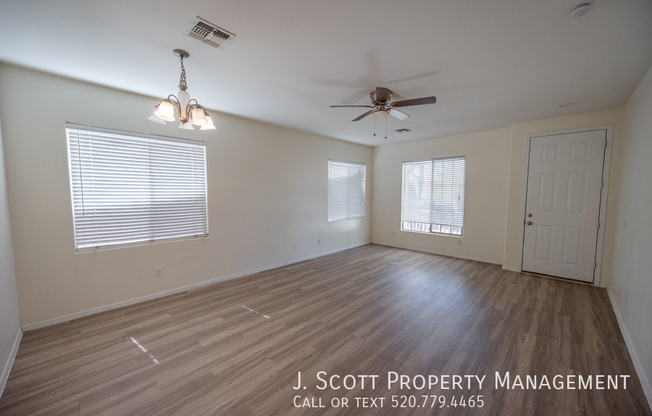 4540 E SUNDANCE AVE