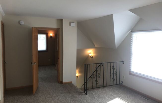409 Fairview Ave N