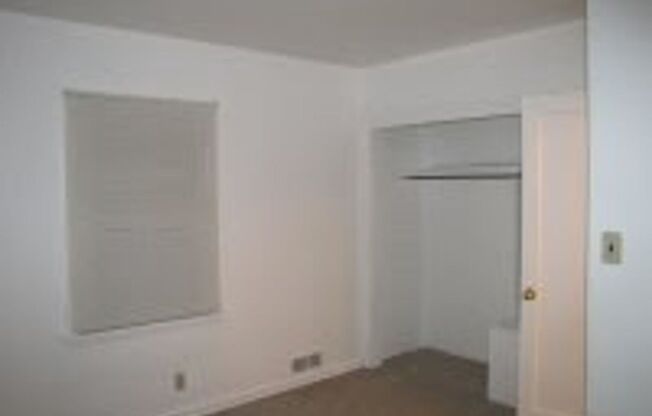 2 beds, 1 bath, 1,077 sqft, $1,250, Unit 380 N 200 E