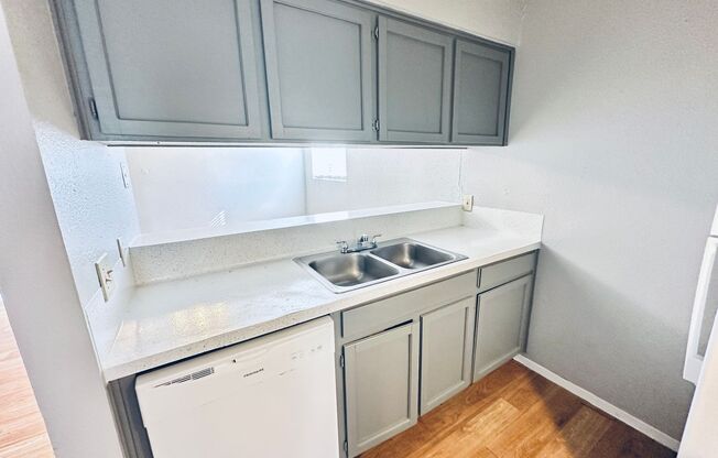 Studio, 1 bath, 500 sqft, $750, Unit 103