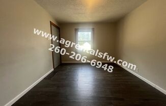 3 beds, 1 bath, $925