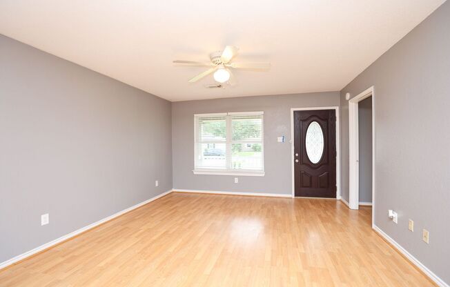 Charming one-story, detached single-family home in Houston offering 3 bedrooms and 1 bath.
