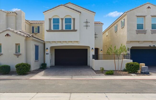 3 Bedroom Home in the La Costera Landing Community Near S Arizona Ave and E Queen Creek Rd!