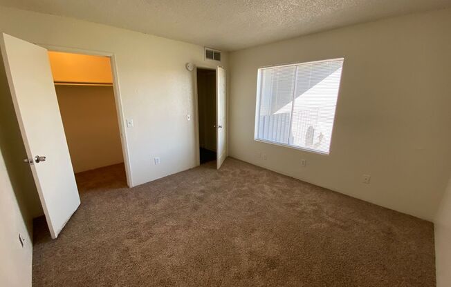 2 beds, 1 bath, 710 sqft, $1,125, Unit 30