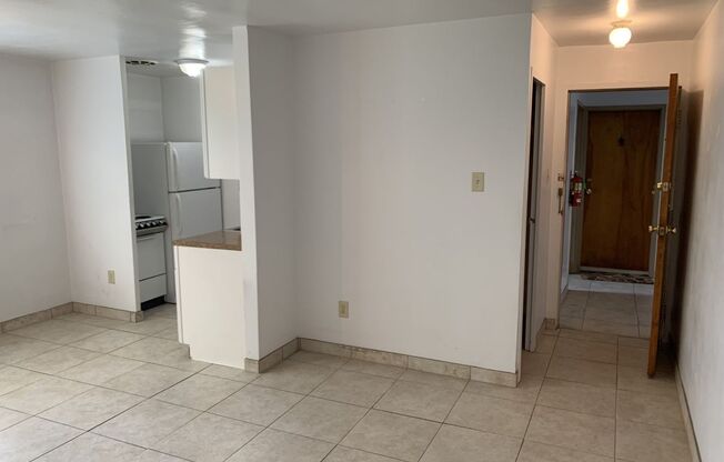 1 bed, 1 bath, 529 sqft, $1,375, Unit B4