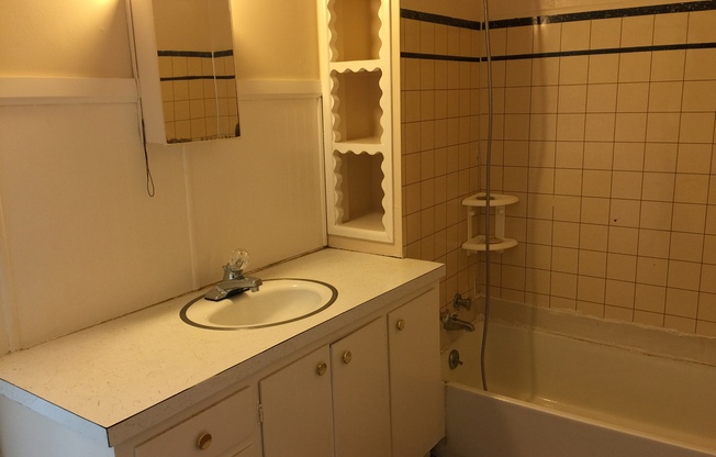 1 bed, 1 bath, $875, Unit 317 N 7th