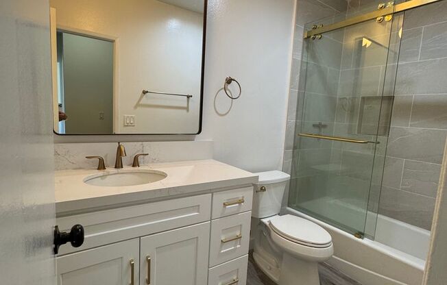 1 Bedroom Seaside Condo with Balcony !!! - $2,595