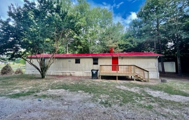 Newly Renovated 2 bedroom 2 bath Moble Home located it Dallas