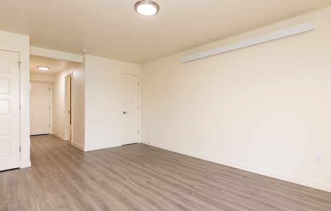1 bed, 1 bath, 650 sqft, $2,060, Unit 103