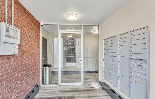 1 bed, 1 bath, 640 sqft, $1,200, Unit 304