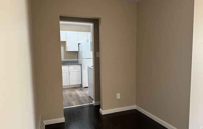 2 beds, 1 bath, 573 sqft, $925, Unit 1624 #23