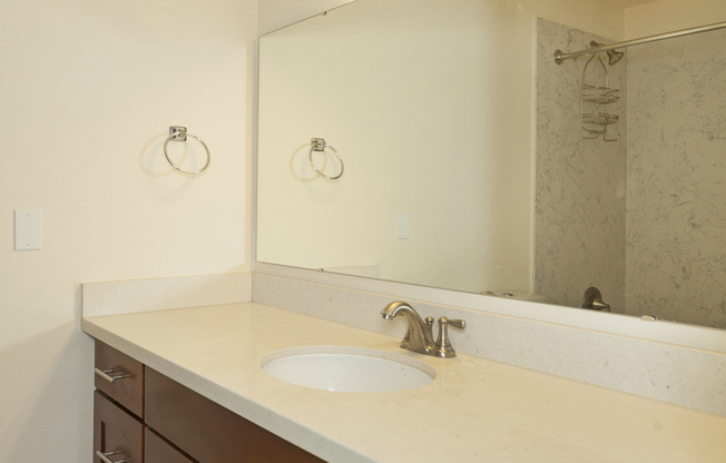 2 beds, 2 baths, 930 sqft, $3,845, Unit 406