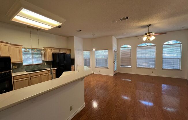 Spacious Canyon Creek 3 bed 2 bath Home