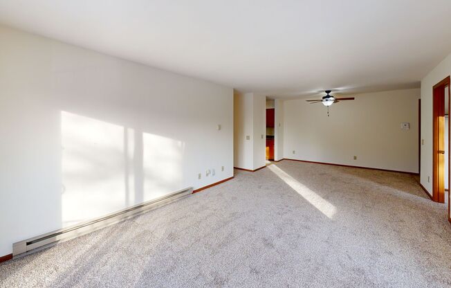 2 beds, 1 bath, 1,050 sqft, $1,655, Unit 7722CE