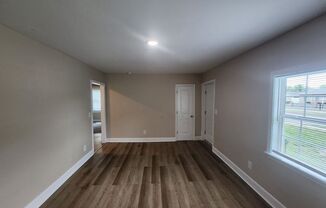 3 beds, 1 bath, $1,120