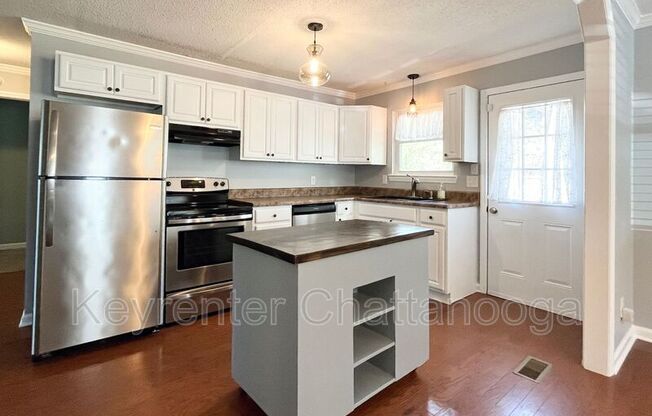 5105 LYNNWOOD AVE