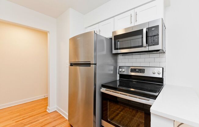 1 bed, 1 bath, $1,650, Unit 403
