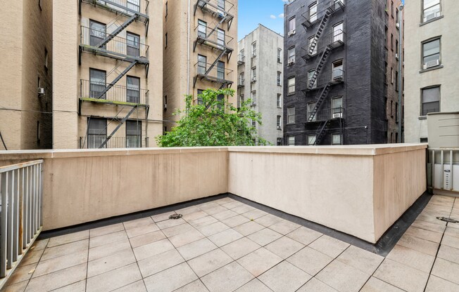 456 W 167 ST