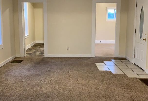 3 beds, 1 bath, $1,200