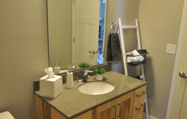 2 beds, 2.5 baths, $2,195, Unit 315