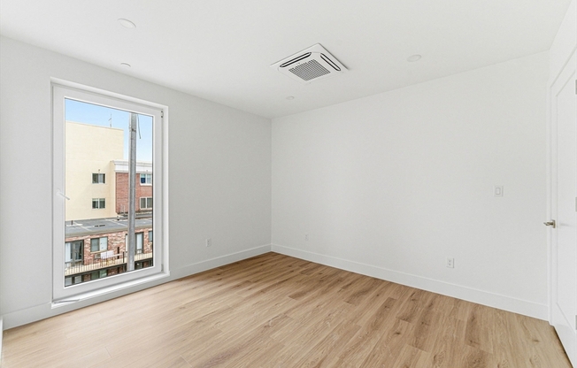 1 bed, 1 bath, 670 sqft, $3,500, Unit 606