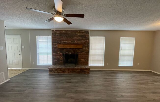 5227 Wild Horse Ct, Arlington, TX 76017