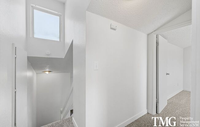 3 beds, 1.5 baths, 1,200 sqft, $1,725, Unit 1330-G5