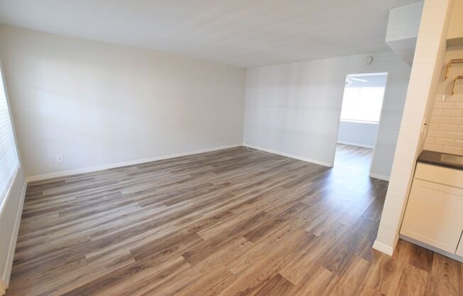 1 bed, 1 bath, 550 sqft, $1,350, Unit 25