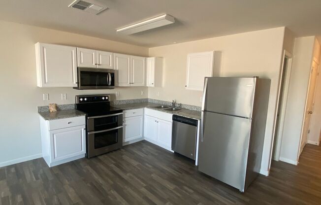 Cozy 4 Bed/2 Bath Newer Home in Coolidge