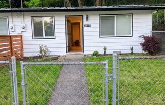 2415 2417 E 20 ST