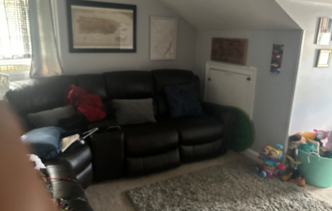 58 HENDEL AVE