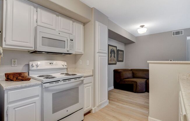 1 bed, 1 bath, $1,200, Unit # 1172