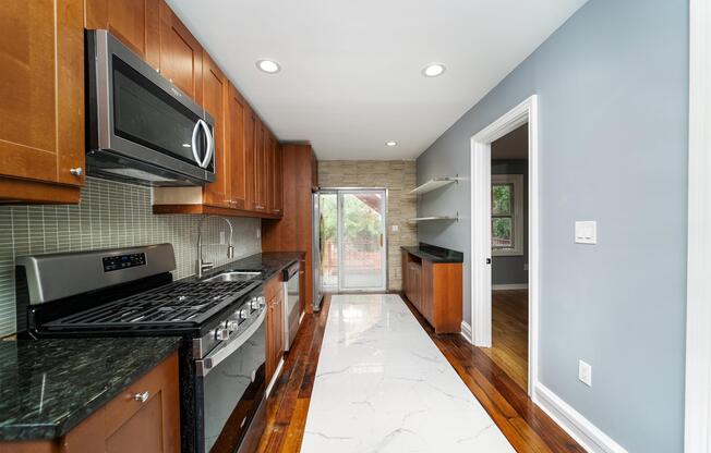 14 LINCOLN ST