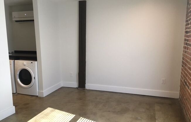 1 bed, 1 bath, 465 sqft, $1,100, Unit Apt 114