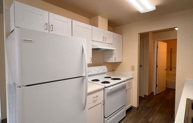 2 beds, 1 bath, $1,495, Unit 518298 - 3204 NE Stapleton Rd #J