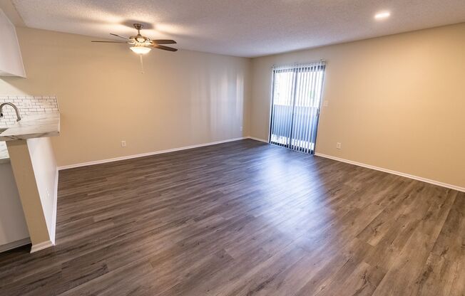 Studio, 1 bath, 595 sqft, $1,548, Unit 101