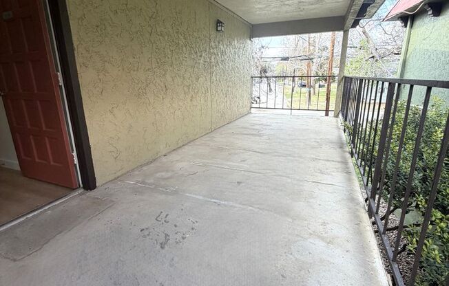 2 beds, 2 baths, 960 sqft, $1,504, Unit LAW15-209