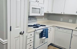 2 beds, 2 baths, 1,020 sqft, $1,295, Unit 1222